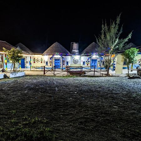White Land Villagestay Dhordo Екстер'єр фото