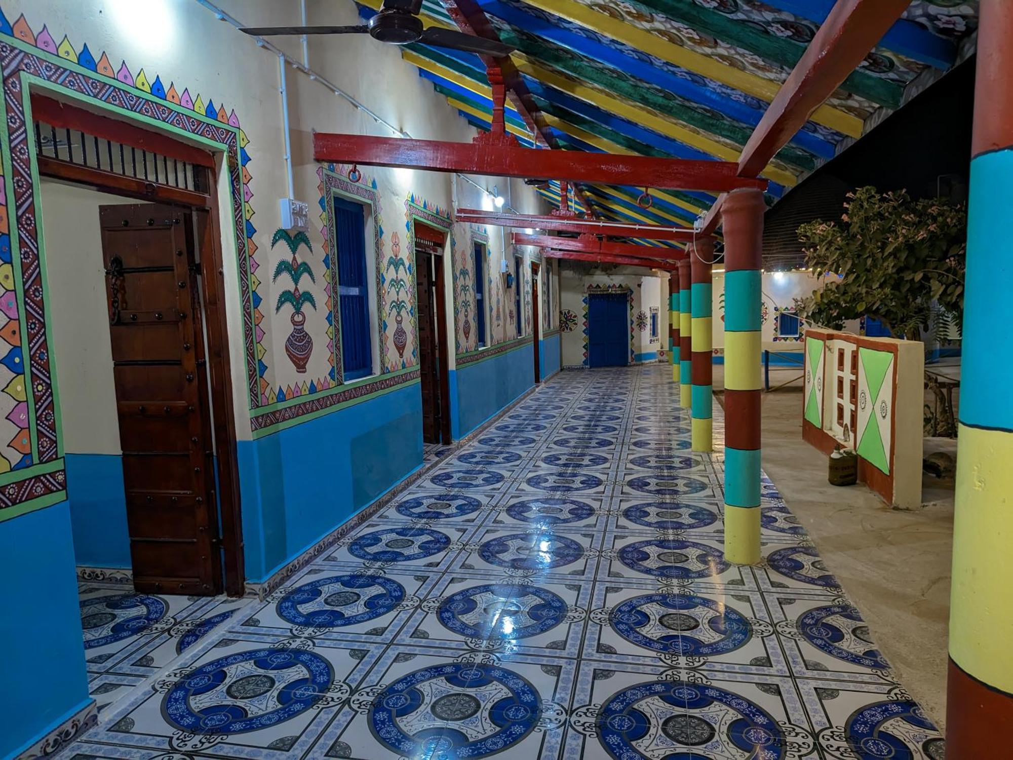 White Land Villagestay Dhordo Екстер'єр фото