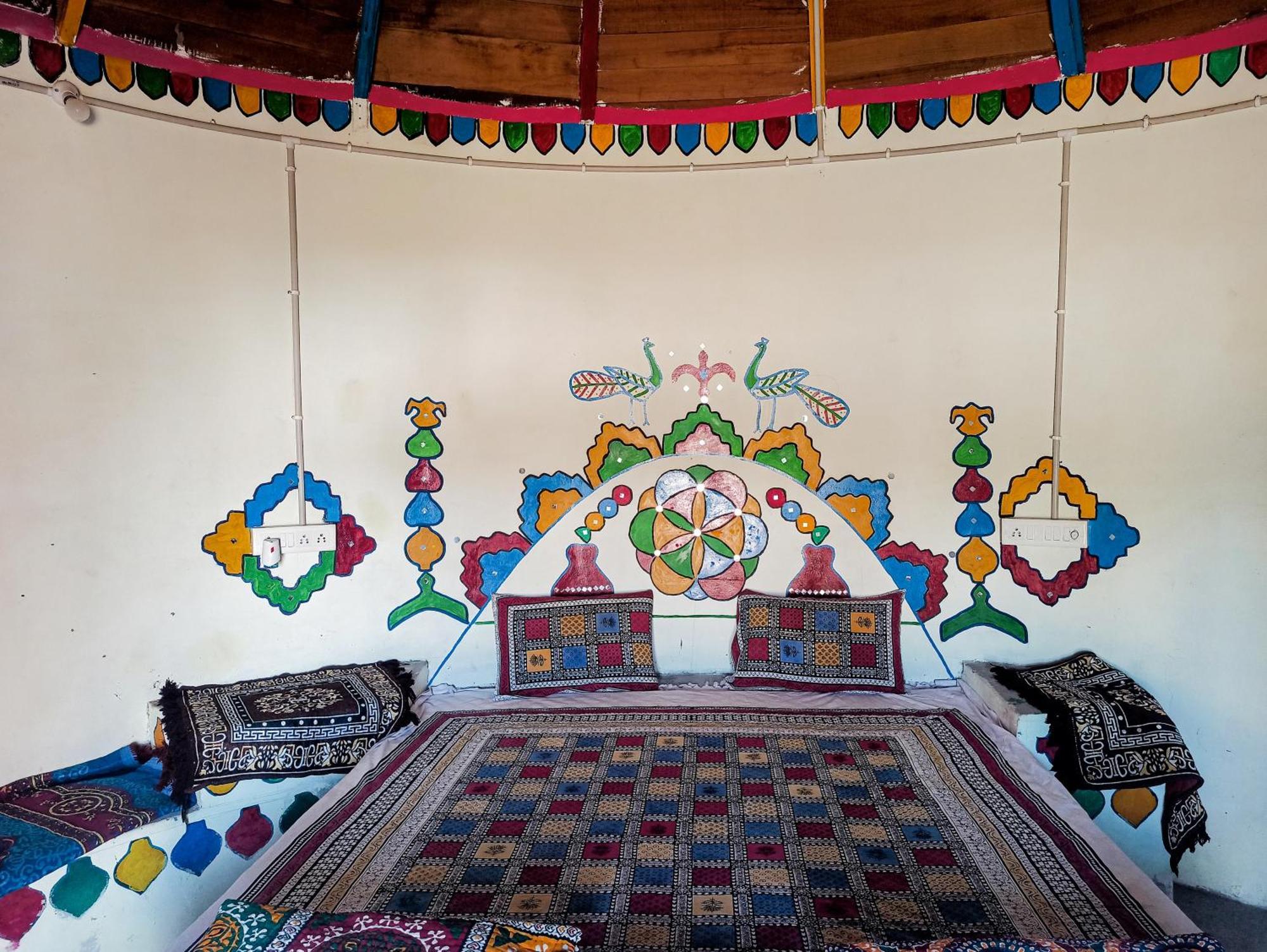 White Land Villagestay Dhordo Екстер'єр фото