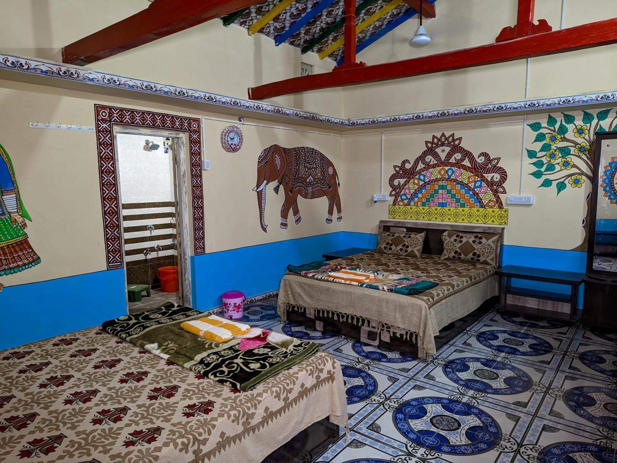 White Land Villagestay Dhordo Екстер'єр фото